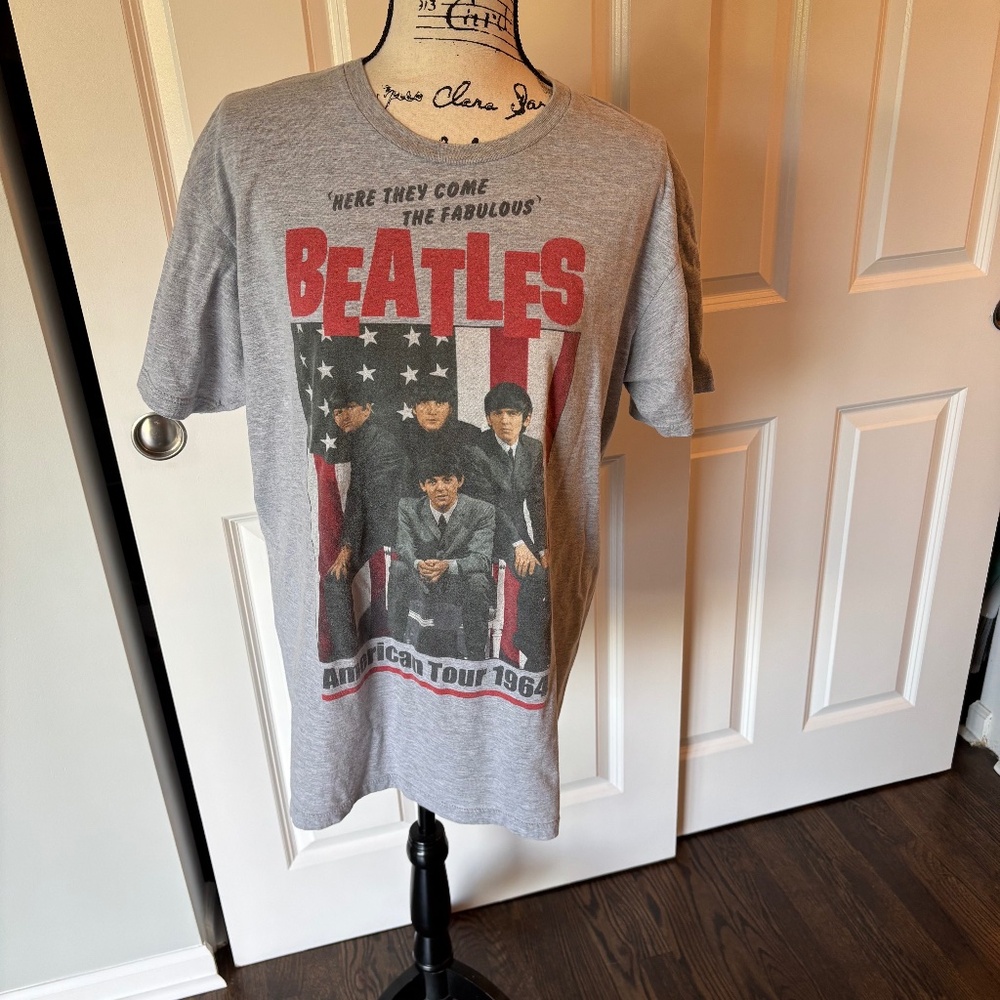 Vintage 2014 Beatles  "Here They Come the Fabulous Beatles" t shirt